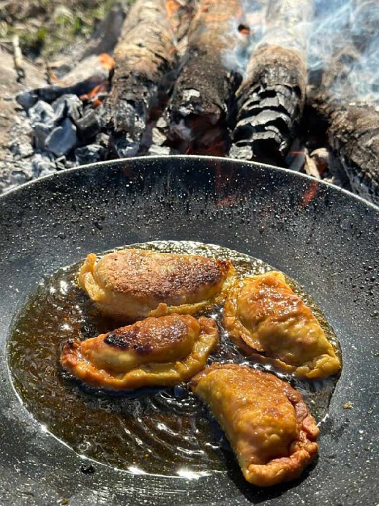 پیراشکی گوشت و قارچ