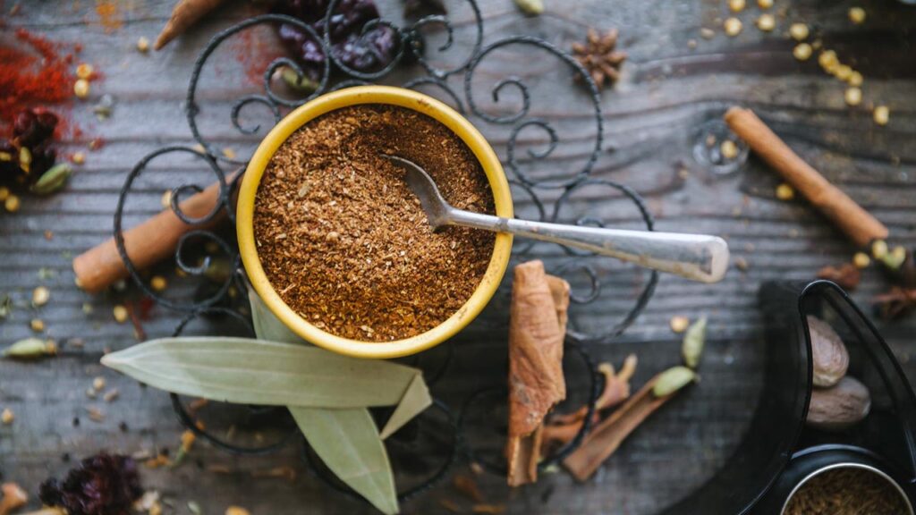 ترکیب ادویه خورشت قیمه