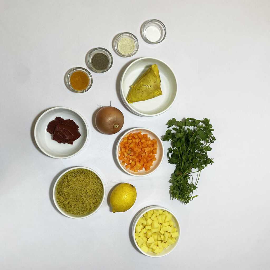 مواد لازم برای تهیه سوپ ورمیشل رستورانی