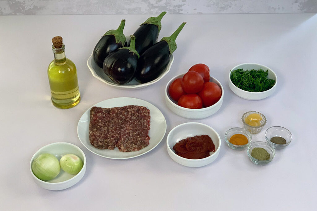 مواد اولیه بادمجان شکم پر